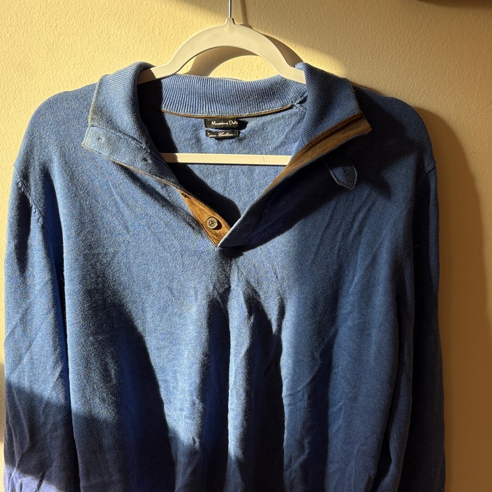 Massimo Dutti V-Neck Sweater in Blue and Tan